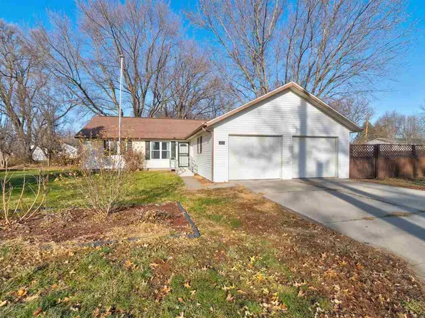 217 A Ave, Kalona, IA 52247