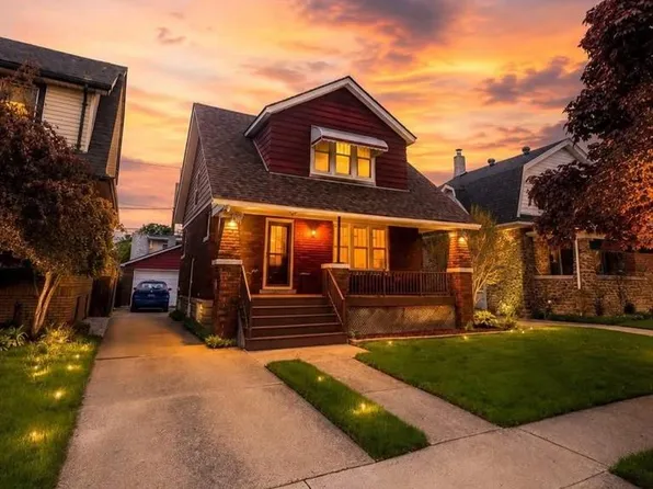 2306 Lincoln Rd, Windsor, ON N8W 2R5