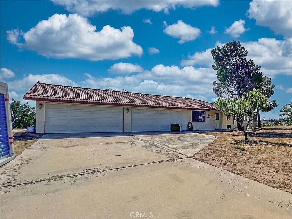 7927 Oak Hills Rd, Oak Hills, CA 92344 Zillow