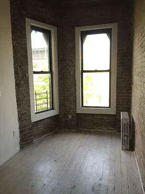 Rented by Zone Corp | media 75