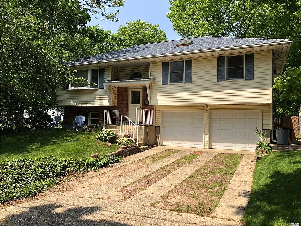 1st image of 102 Lion Ct