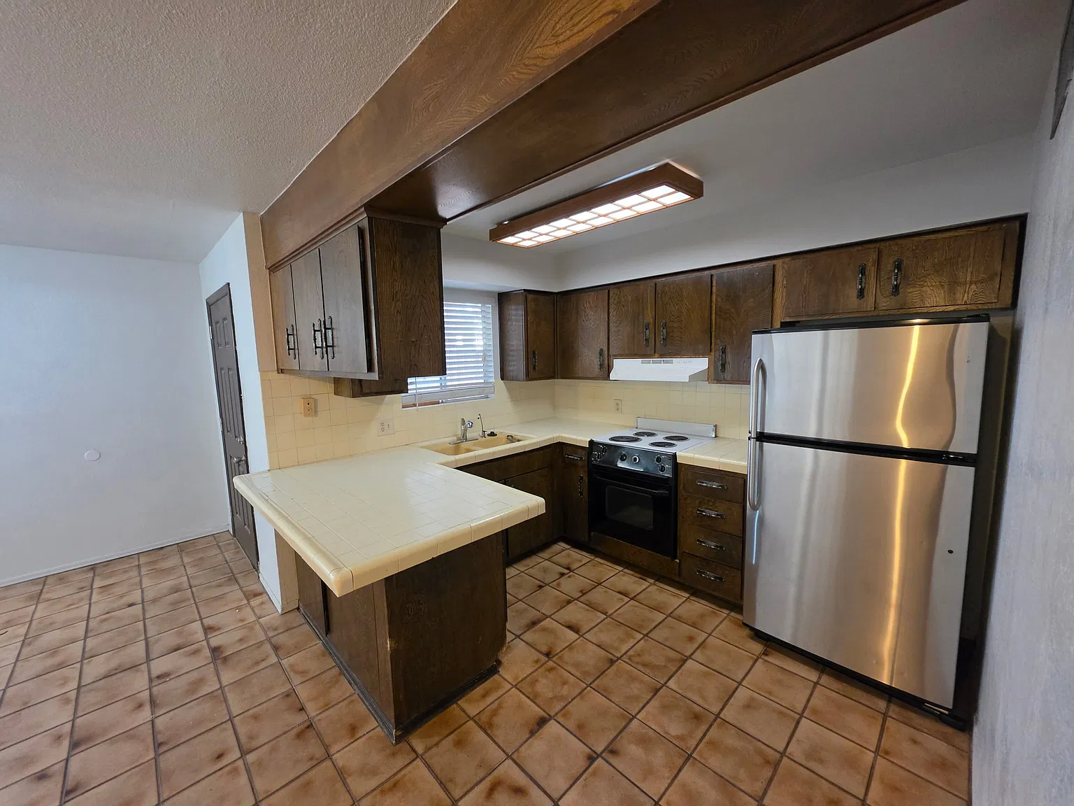 2240 S Elks Ln — Photo 2