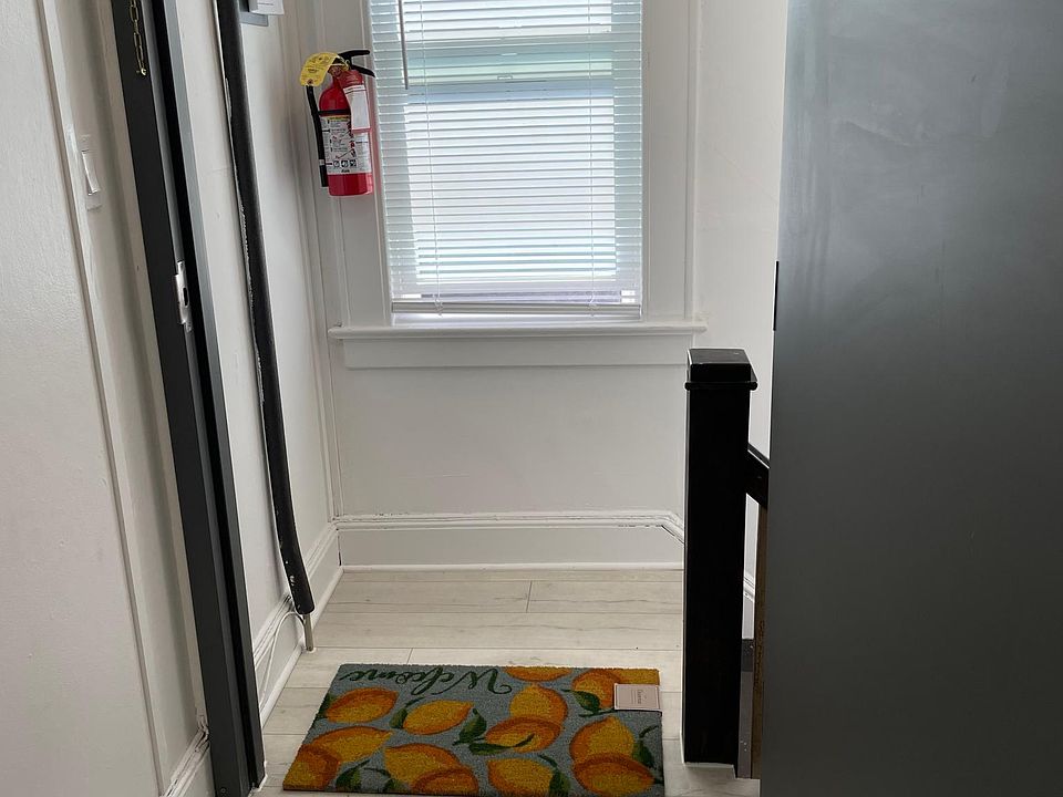 This is a picture of the entry way into the 3rd floor apartment.