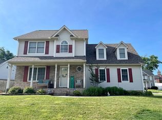 110 Litchfield Ln, Hurricane, WV 25526
