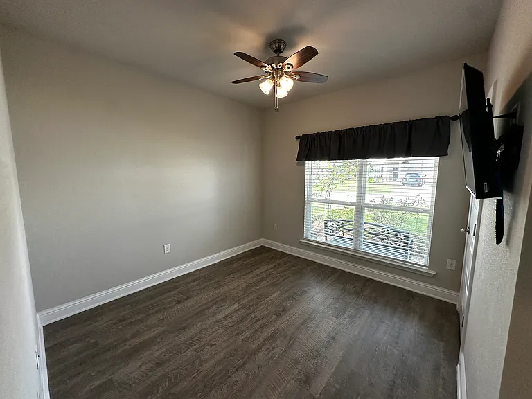 31468 Memphis Loop — Photo 15