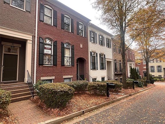 2nd image of 144 W Ridge Way