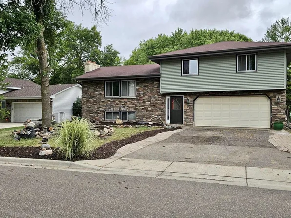 6656 Gettysburg Ave N, Brooklyn Park, MN 55428