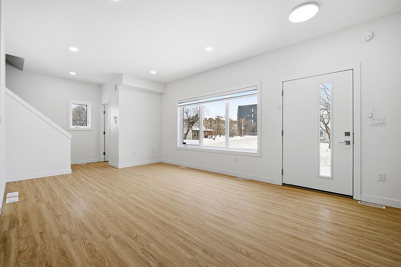 Winnipeg Apartment for rent - 3 Bedrooms in Winnipeg