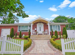 635 Craig Ave, Staten Island, NY 10307