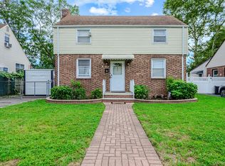 596 Irving Street, Westbury, NY 11590
