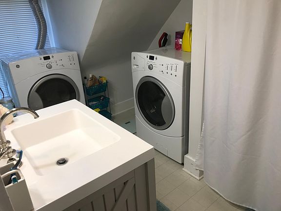 4th image of 109 Linwood Ave #3