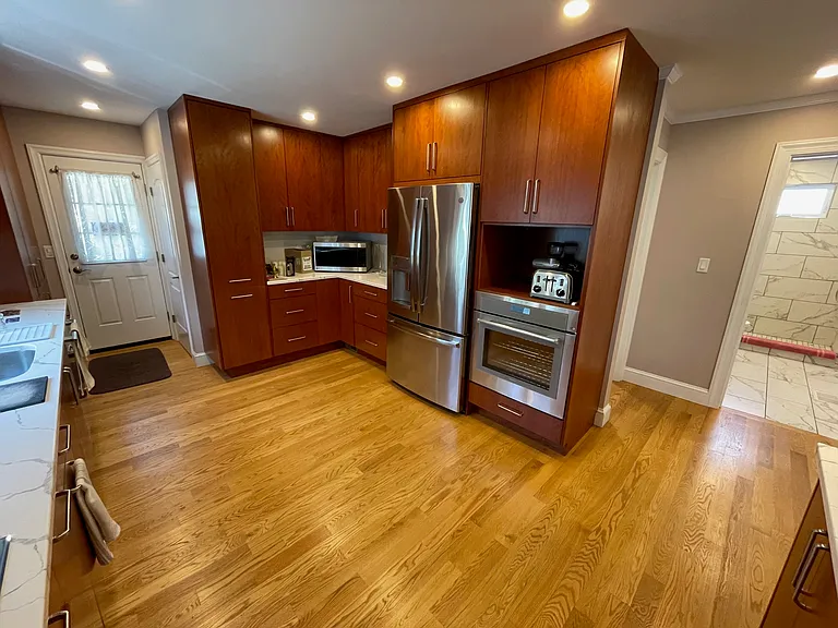 81 Poplar St #81 — Photo 8
