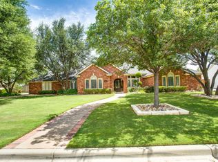 1410 8th St, Shallowater, TX 79363