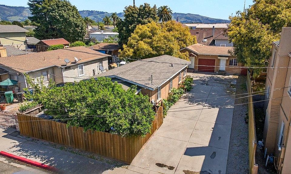 1st image of 20 Gonda St