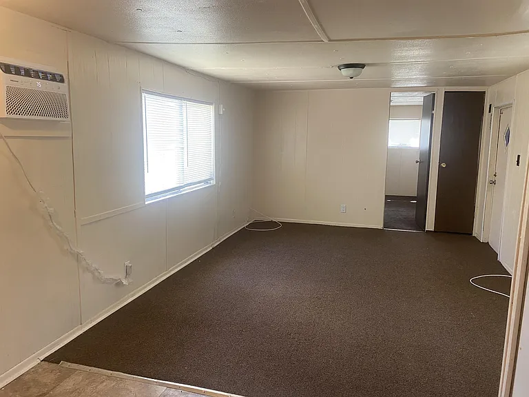 2220 Christy Ln — Photo 2