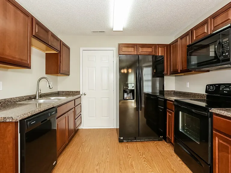 4204 Runaway Cir — Photo 7