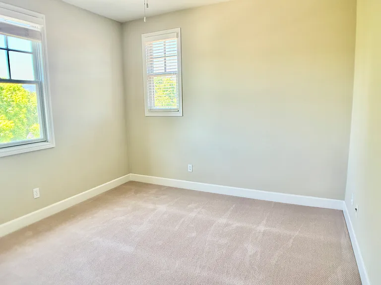 140 Levin Ave — Photo 26