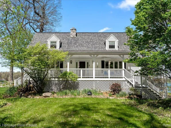 192 Hillwood Ct, Jerome, MI 49249