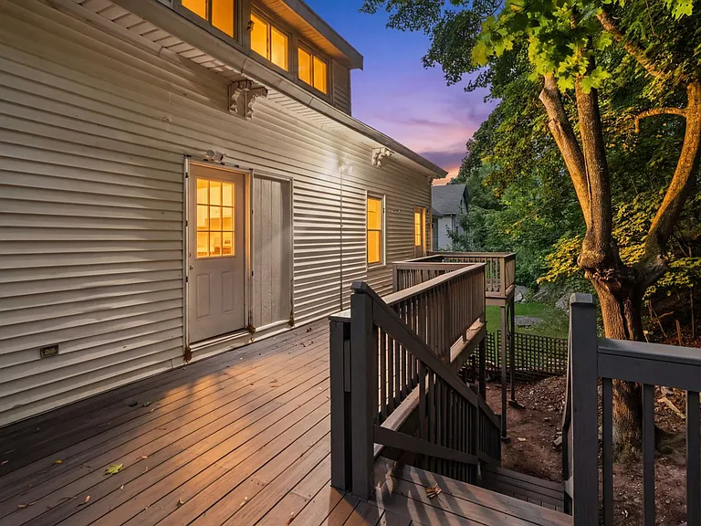 13 Oak St — Photo 31