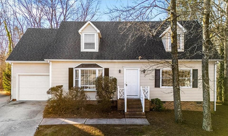 1st image of 4404 Essex Ct