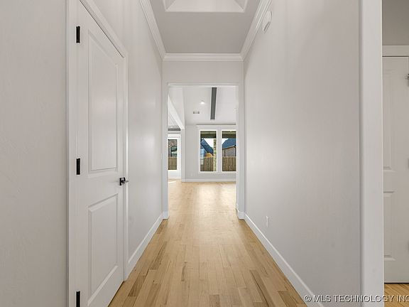 5th image of 7921 N 146th East Ave