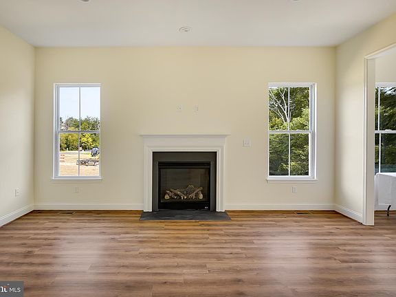 3rd image of 13 Amberfield