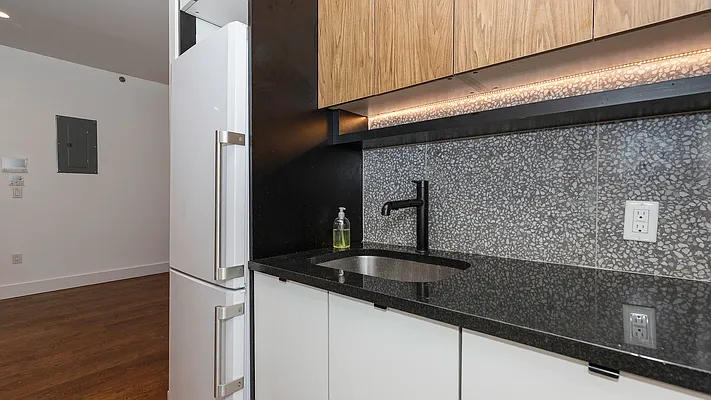 Rented by Nooklyn NYC LLC | media 1