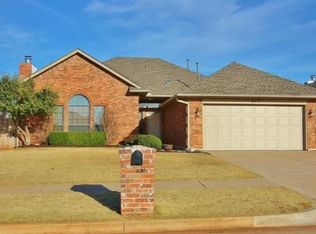 317 Sunrise Dr, Yukon, OK 73099