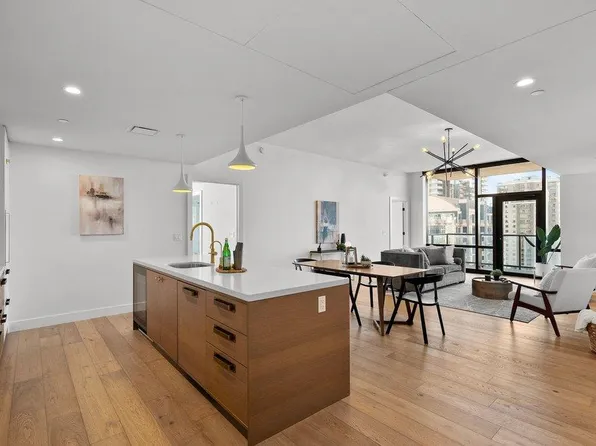 70 Rainey St #1901, Austin, TX 78701