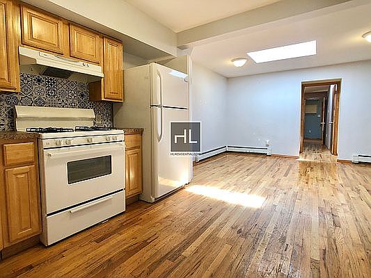 4th image of 254 20th St #1