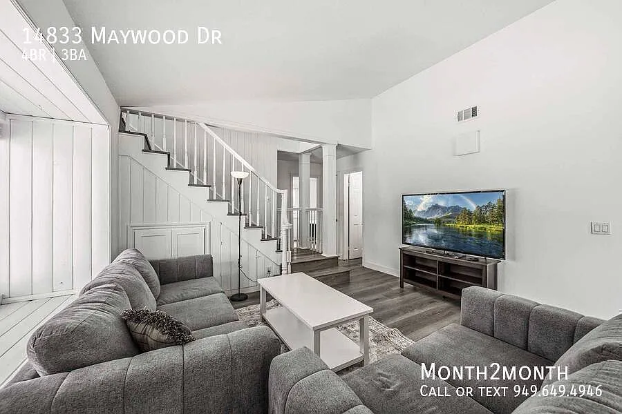 The Maywood Residence — Photo 2