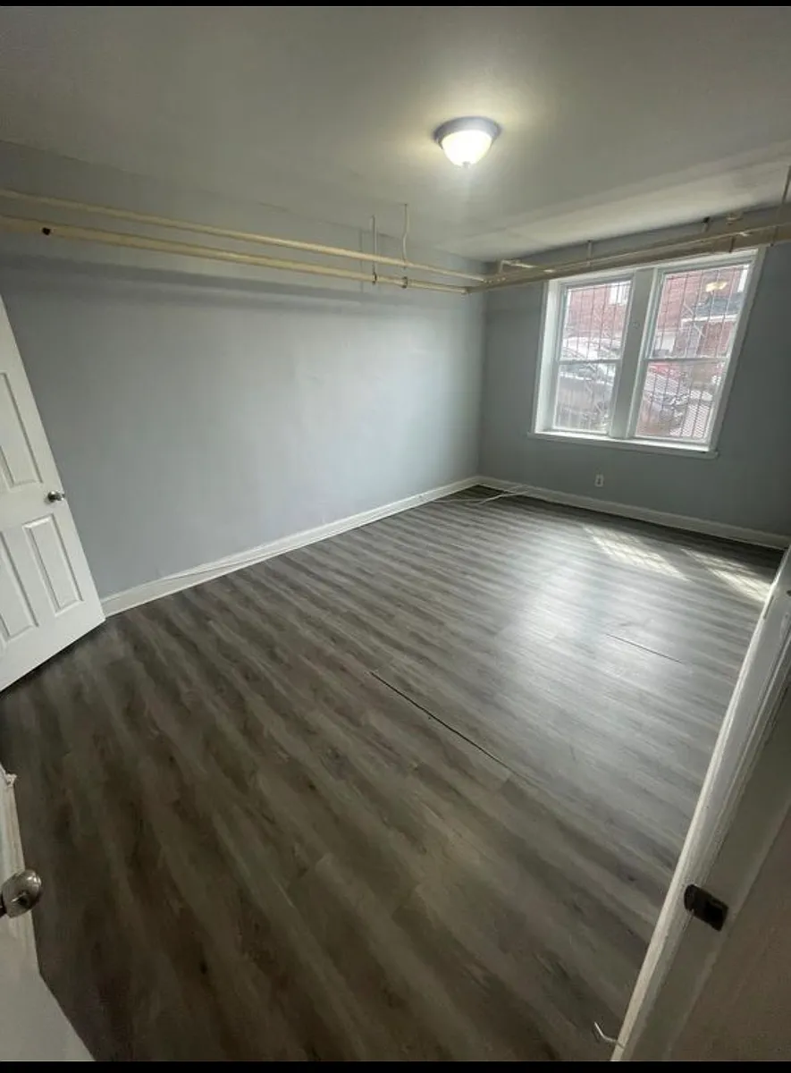Building Photo - 575 Grove St #2R