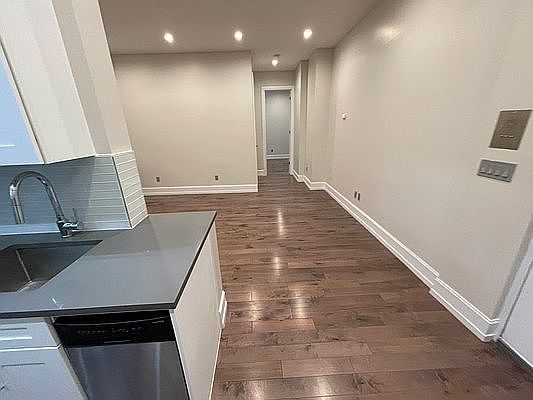 4th image of 8001 21st Ave #6