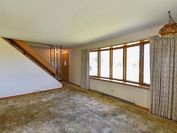 2nd image of 712 POLK STREET