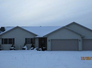 2243 Creek Wood Trl, Abrams, WI 54101