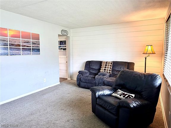 4th image of 3918 Hanlin Way