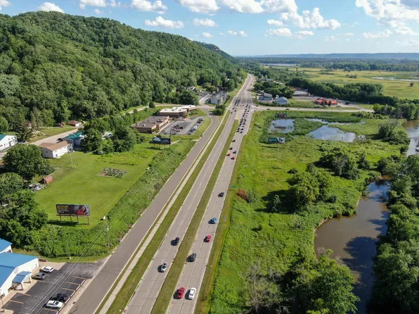 1822 STATE ROAD 16, La Crosse, WI 54601