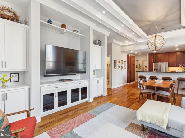 1425 Locust St Unit 17C, Philadelphia, PA 19102