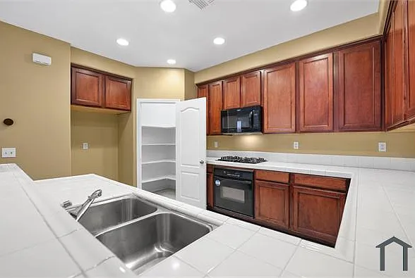 3245 Portage Way — Photo 11