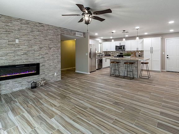 3rd image of 3064 Mirage Dr