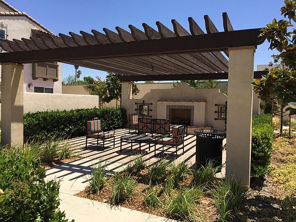 5th image of 808 Santa Fe Ave Unit F