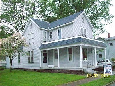 2nd image of 215 Union St