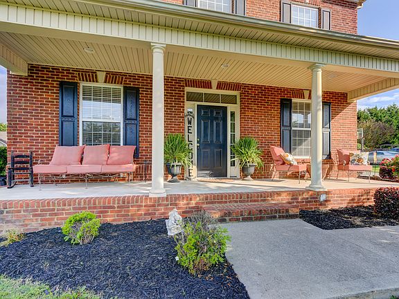 3rd image of 5742 Enchanted Ln