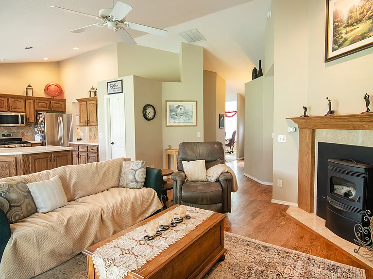 779 N Harvey Ln — Photo 9