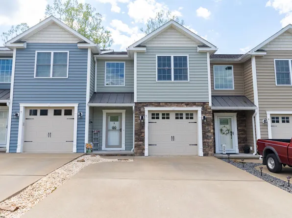 6 Fairway Dr, Mount Clare, WV 26408