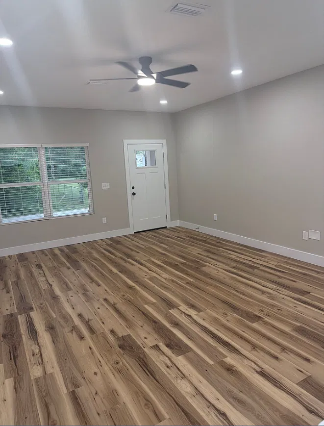 1115 Easy St — Photo 2