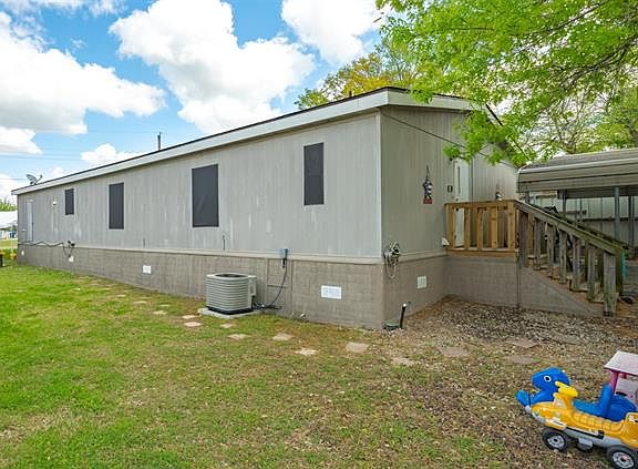 2nd image of 501 Larry Dr