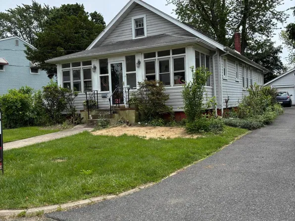 21 Alexander Avenue, Freehold, NJ 07728