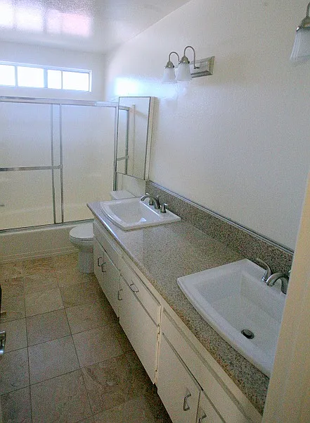 2 bed, 1.5 bath, 1200 sqft, $3,250 — Photo 3