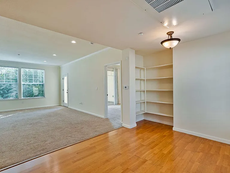 Encinal Place Apartments — Photo 13